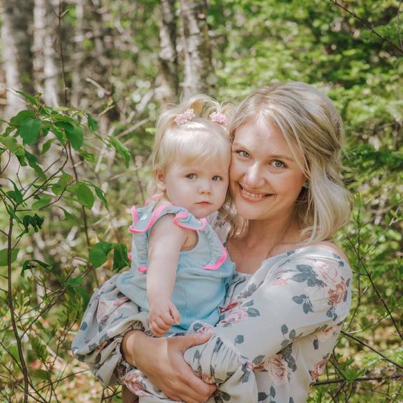 Meet your Posher, Lauren - Picture 1 of 1